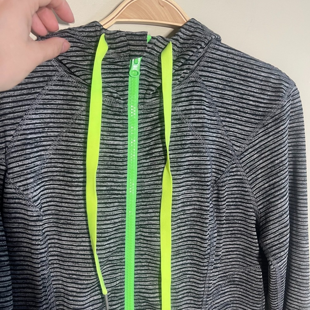 LUKKA Women's Medium Active Black Gray Stripe Full Zip Hoodie Jacket Neon Accent - Picture 7 of 10